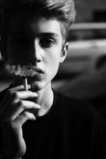 吸血欧美帅哥图片,魅惑夜色中的神秘魅力